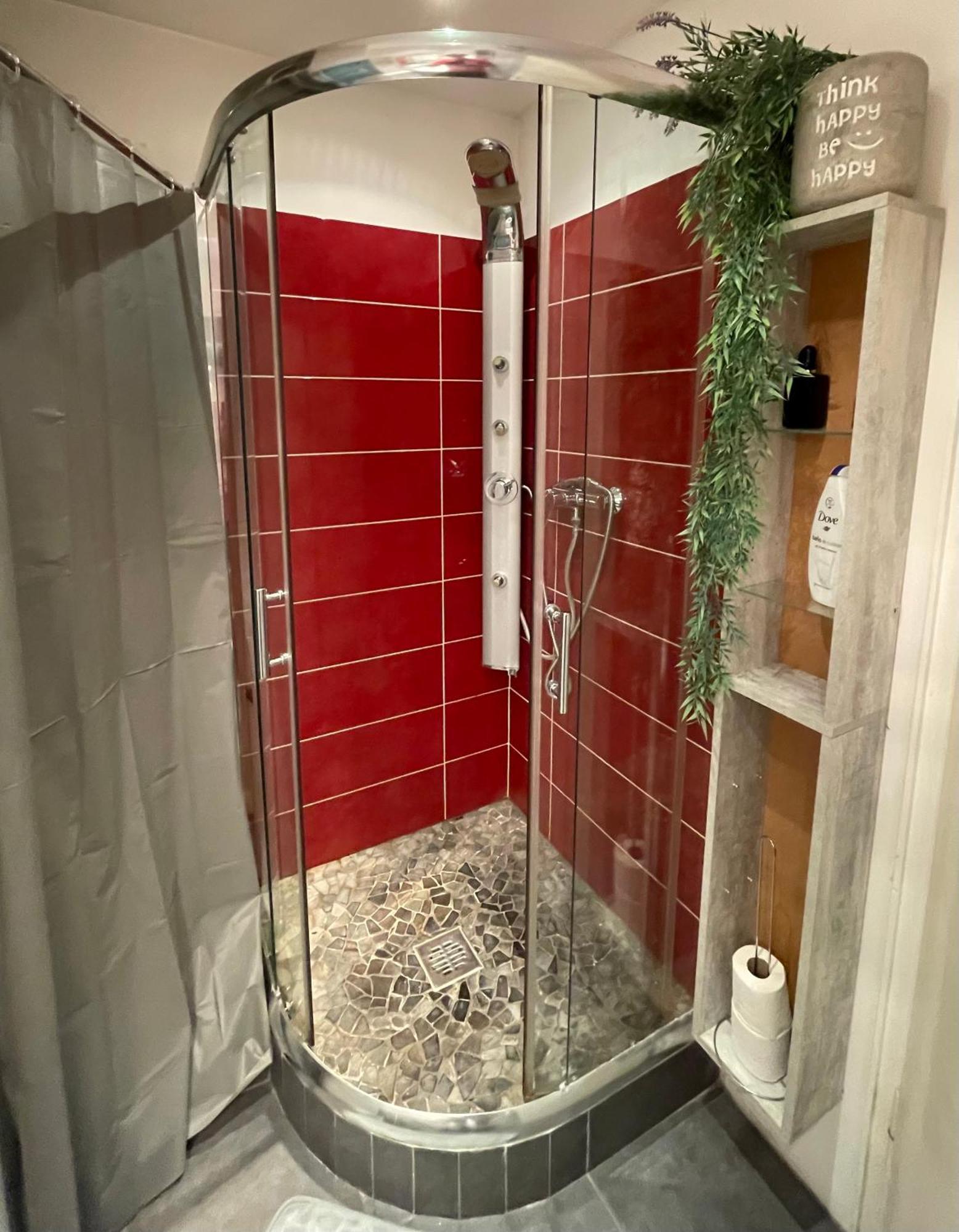 Luminous Apartment In Kehl Near Strasbourg, Conveniently Located Next To A Tram Stop With Direct Access To Strasbourg City Centre מראה חיצוני תמונה